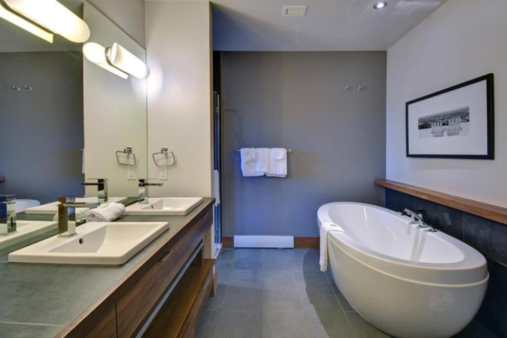 Deluxe Suite - View on Lake&6 Min from Tremblant Versant Nord Lac-Superieur Exterior foto